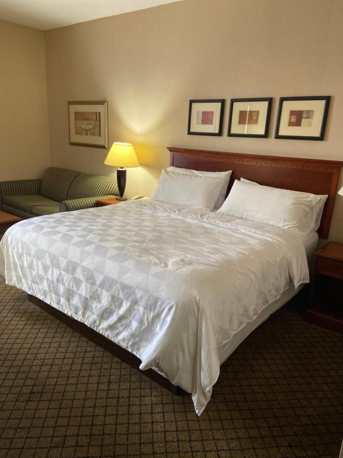 Holiday Inn Dayton/Fairborn I-675 By Ihg Exteriör bild