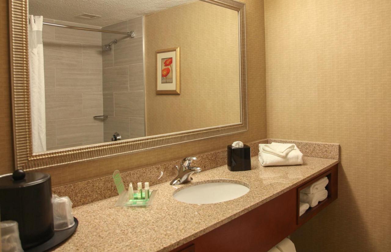 Holiday Inn Dayton/Fairborn I-675 By Ihg Exteriör bild