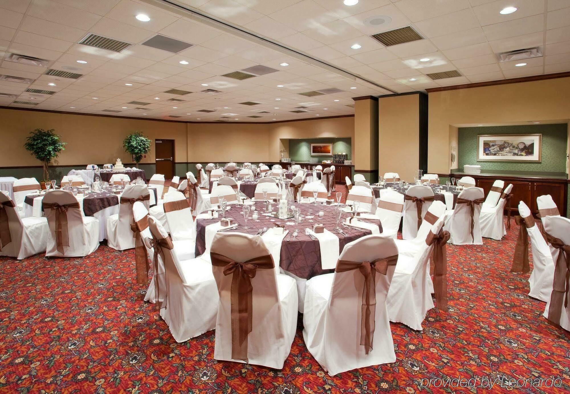 Holiday Inn Dayton/Fairborn I-675 By Ihg Exteriör bild