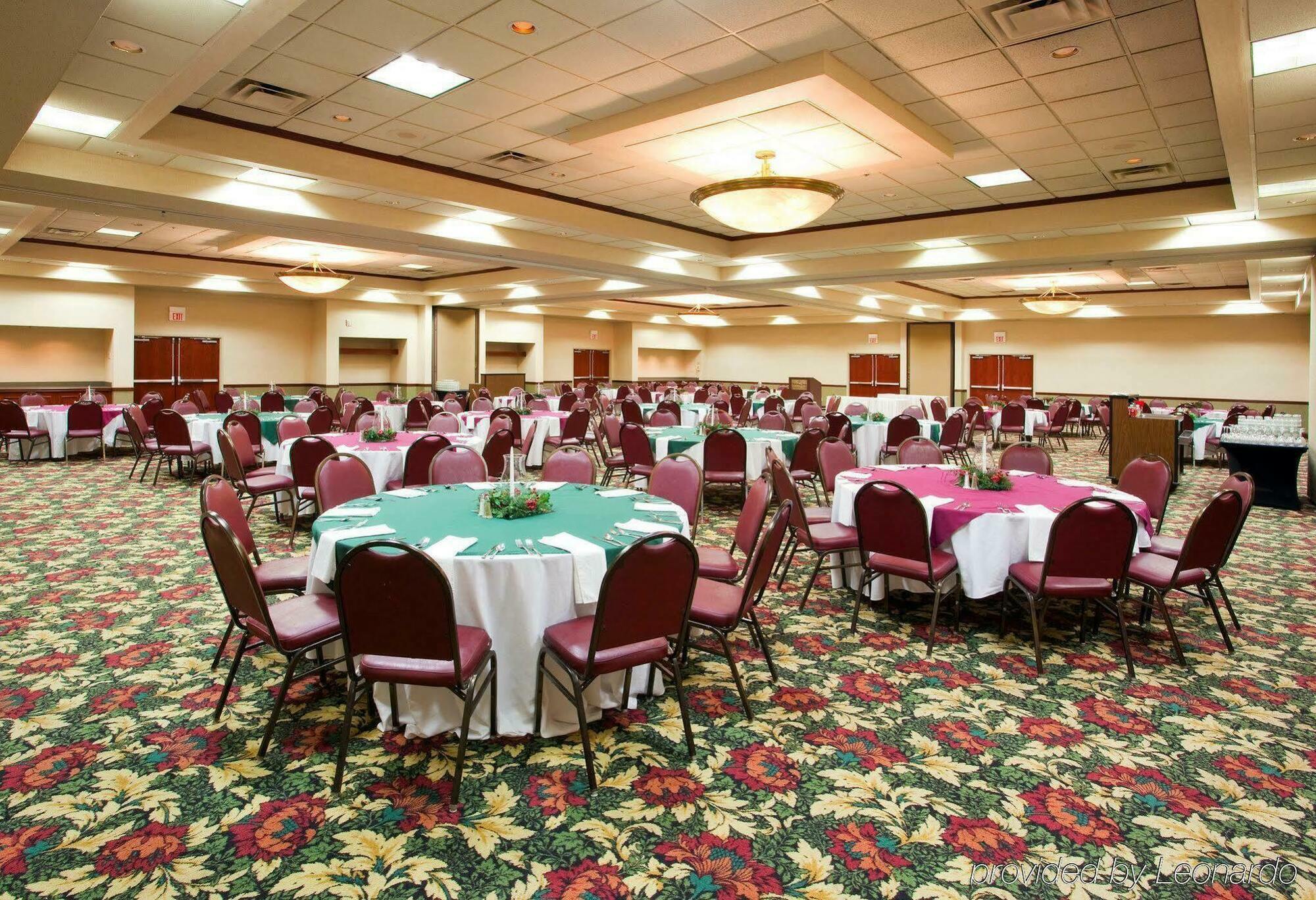 Holiday Inn Dayton/Fairborn I-675 By Ihg Exteriör bild